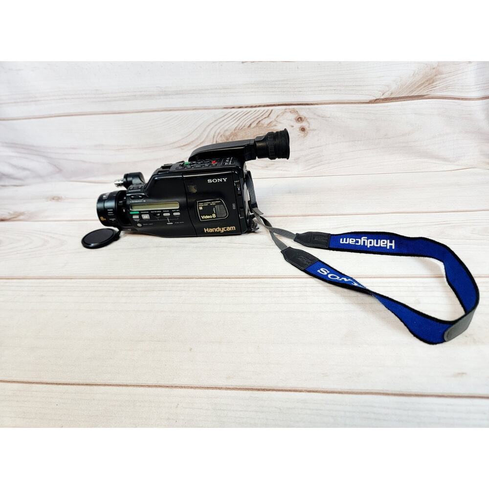 Vintage Sony Video Camera Handycam CCD-F401 Video 8 READ